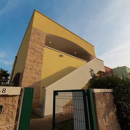 Villaggio Punta Grossa بورتو سيساريو