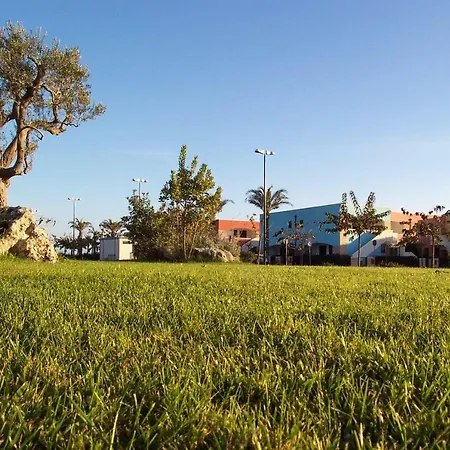 Villaggio Punta Grossa * بورتو سيساريو
